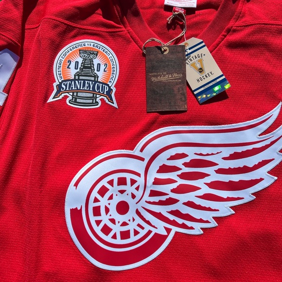 Large Mitchell & Ness Men's Detroit Red Wings Chris Chelios #24 NHL Jersey - Picture 7 of 15